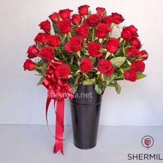 باکس گل عاشقانه رز قرمز ژانیا