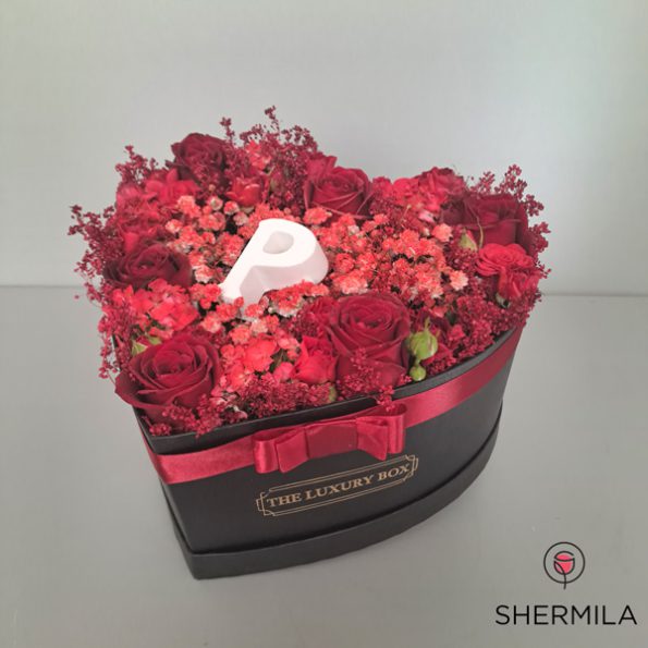 باکس گل زیبا با تم قرمز