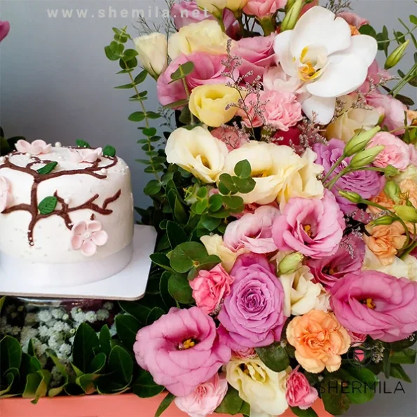roshan-flower-box-and-cake-2